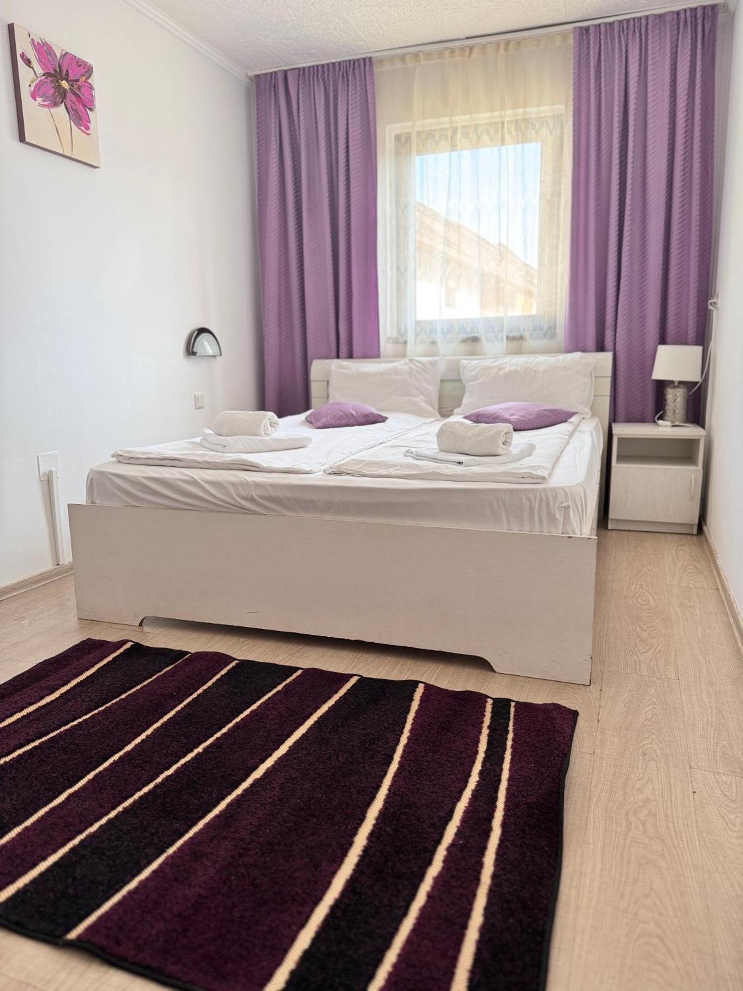 Complex Select Otel Mediaş Dış mekan fotoğraf