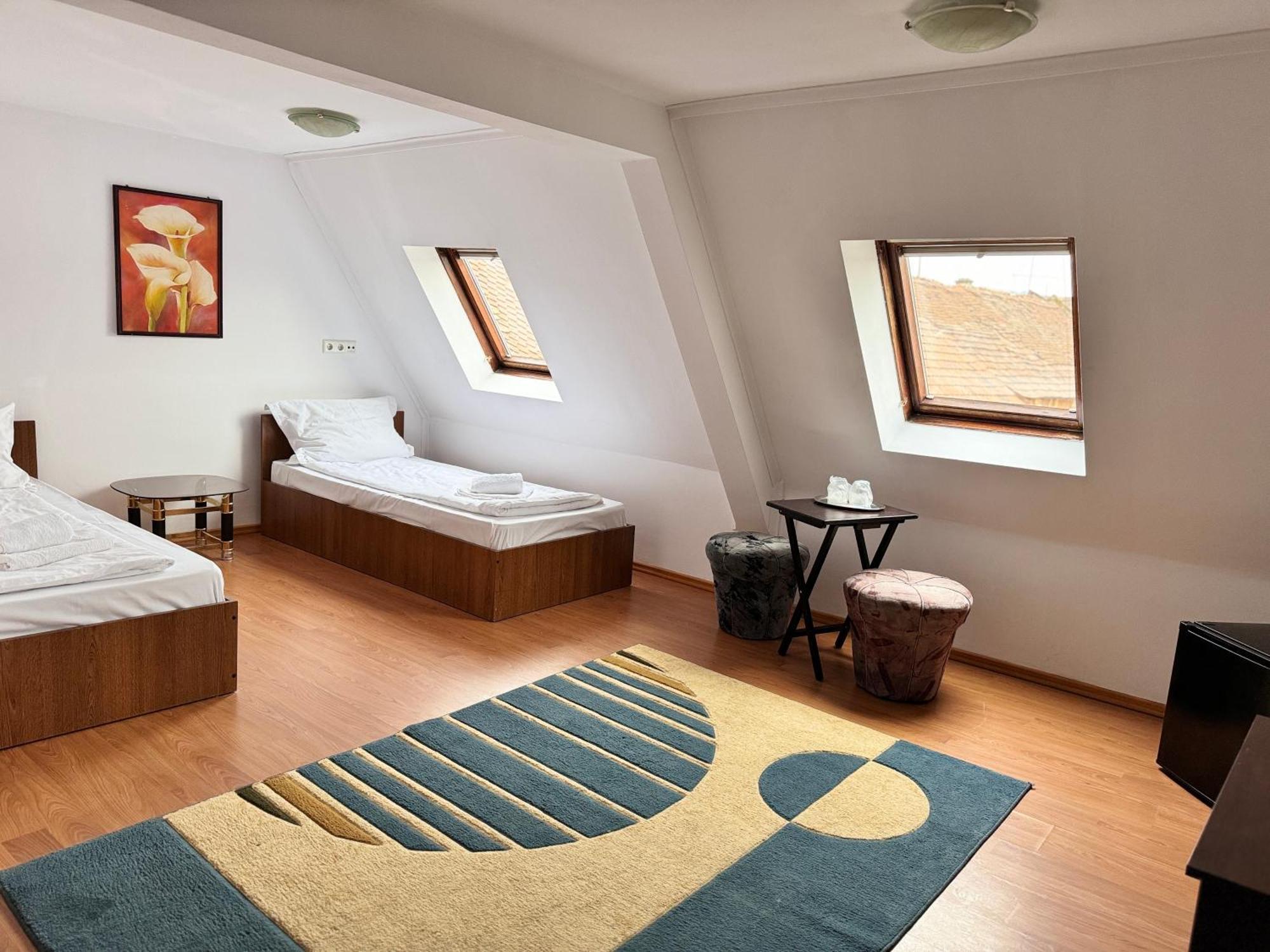 Complex Select Otel Mediaş Dış mekan fotoğraf