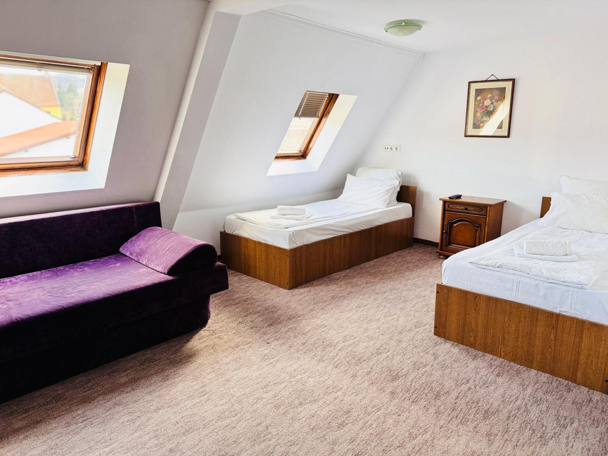 Complex Select Otel Mediaş Dış mekan fotoğraf