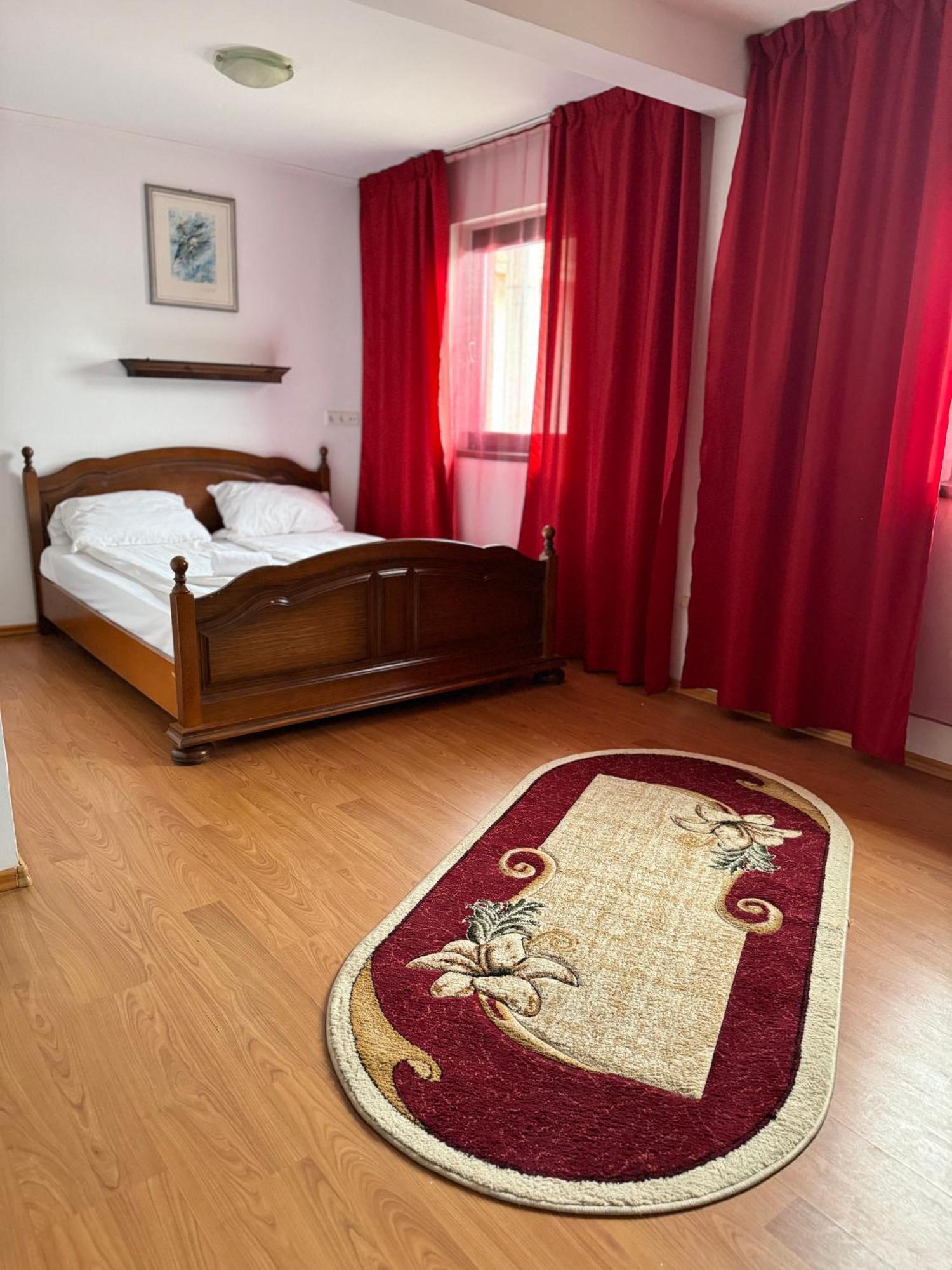 Complex Select Otel Mediaş Dış mekan fotoğraf