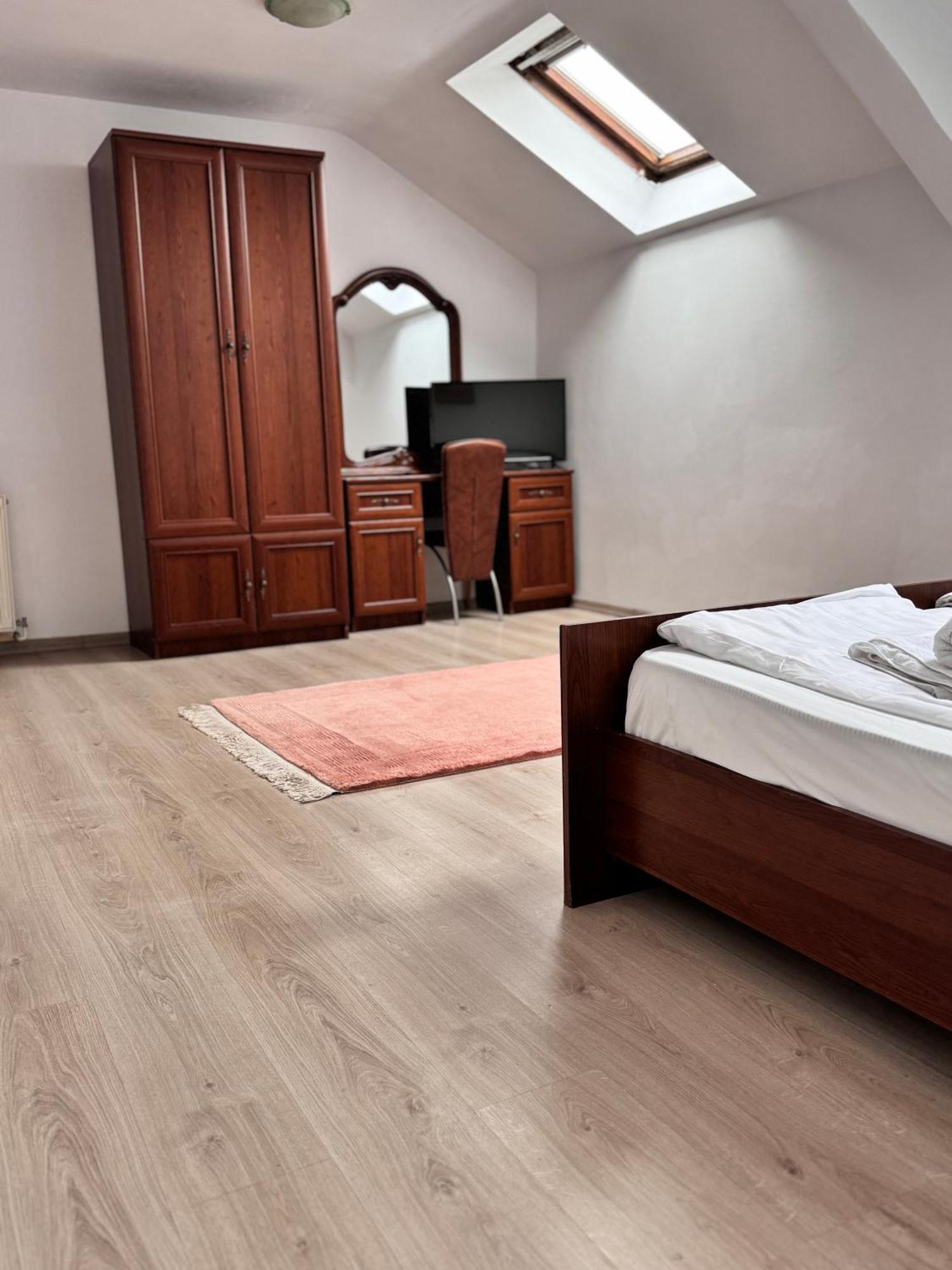 Complex Select Otel Mediaş Dış mekan fotoğraf