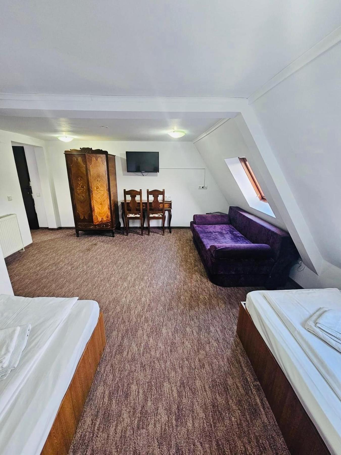 Complex Select Otel Mediaş Dış mekan fotoğraf