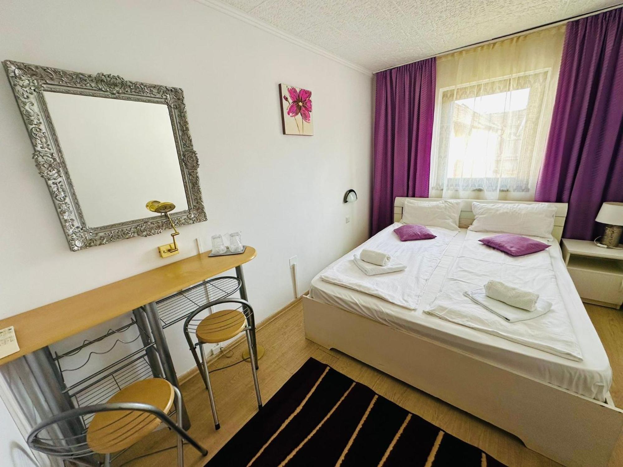Complex Select Otel Mediaş Dış mekan fotoğraf