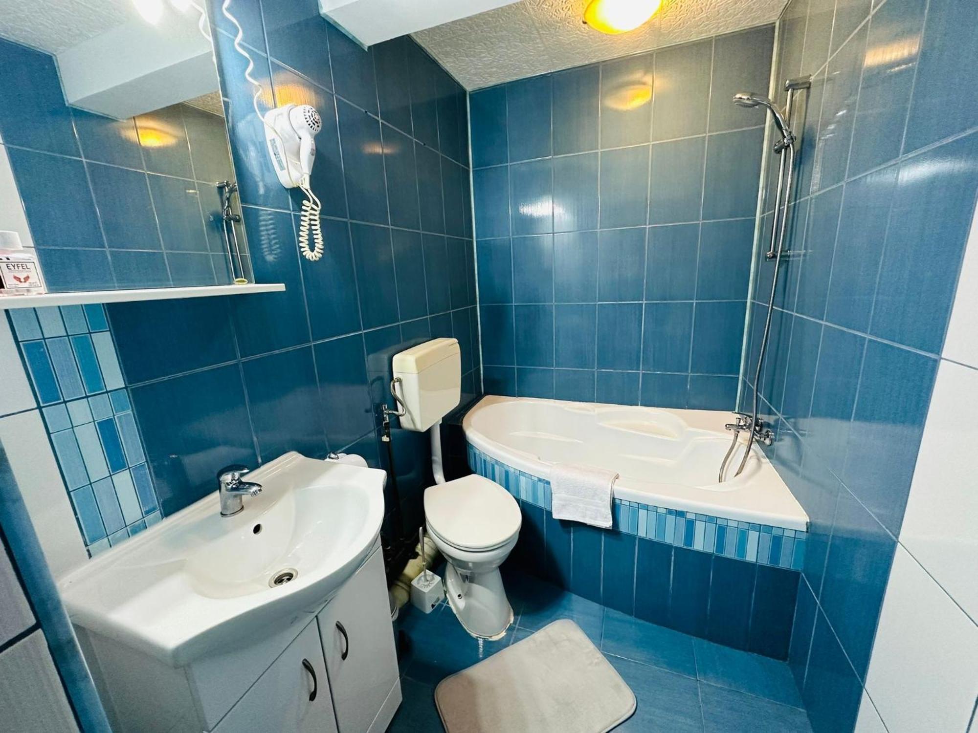 Complex Select Otel Mediaş Dış mekan fotoğraf